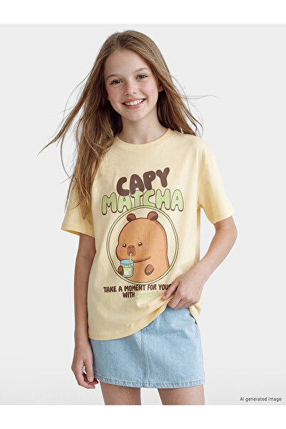 LC Waikiki Trendlucky Oval Collar Capyfun Printed Girl's T-Shirt with a Diffe...