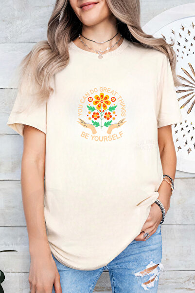 Sarah's Boutique Women's T-shirt – 100% cotton – Great Things
