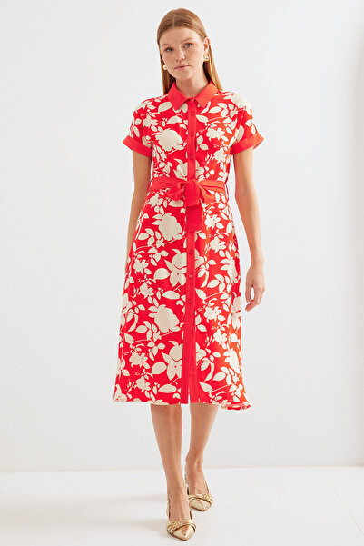 GENERAL Women's midi dress with short sleeves and a waist belt - red - made i...