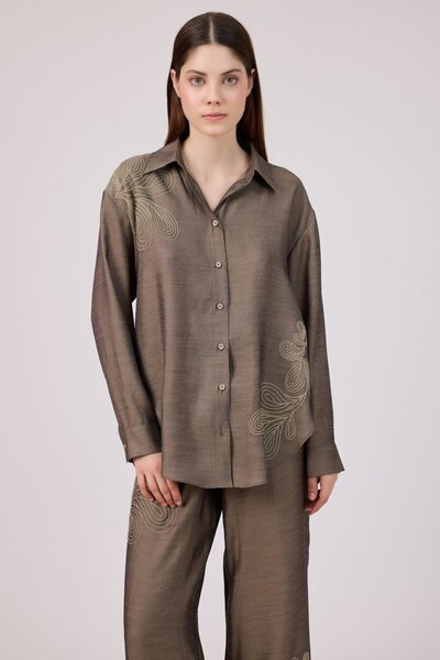 Rain and River Contrast Embroidered Viscose Shirt