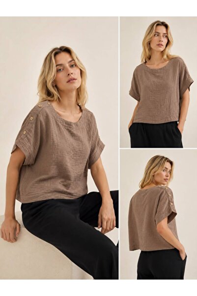 Müslin Düğme Detay Bluz – Oversize Kesim