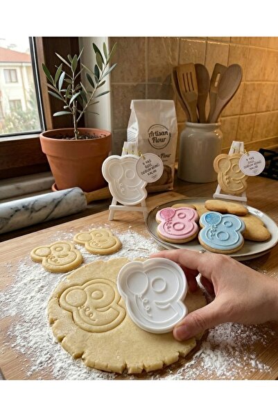 Onflow 9 Year Old Cookie Mold - Birthday Themed with Balloons and Gifts