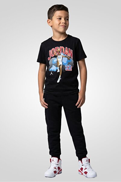 Nike Kids Boy Short Sleeve Graphic Print Outdoor T-Shirt, Black