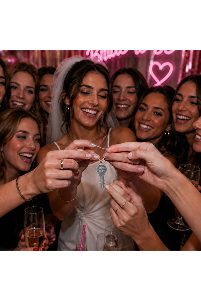 Bk Gift Team Bride Anahtar Kolye Gold ve Gümüş Renk Bekarlığa Veda Nedime Kol...