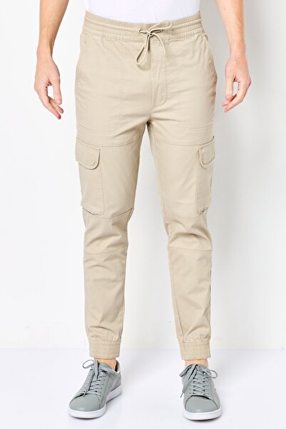 Dkny Men Regular Fit Solid Cargo Pants, Beige