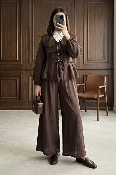 MODAQU Lace Detailed Tie-Front Strawberry Fabric Pants Two-Piece Set - Brown