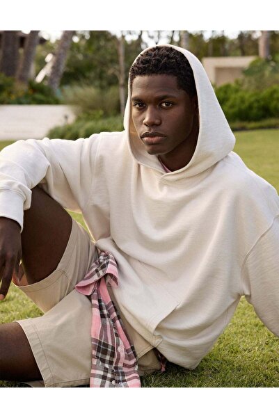 AMERICAN EAGLE هودي AE بقصة مريحة ومظهر مميز