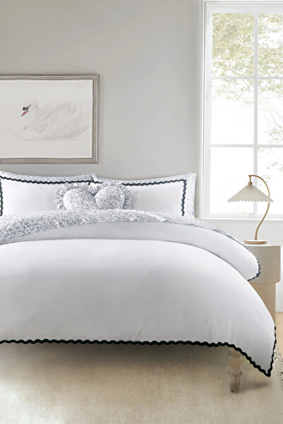 Alhabib bedding Raschel Zoi Summer Queen White and Black Microfiber Bedspread...