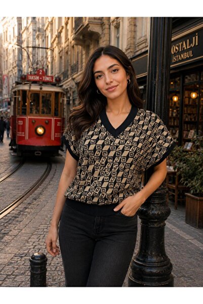 HİRA LİFE FASHİON سترة نسائية أنيقة من SFG Life Moda بياقة على شكل حرف V ونقش...