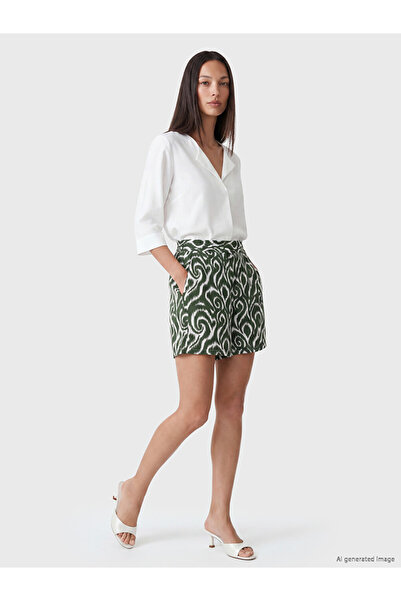 LC Waikiki Green Patterned Women's Shorts with Elastic Waist