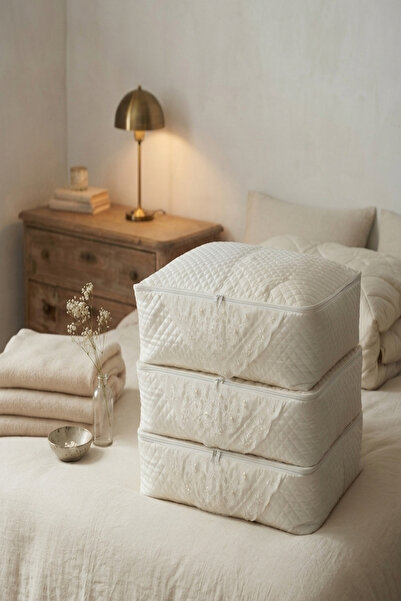 Bilgiçler Tekstil 3 Pieces of Satin Quilt Cover with Pearls