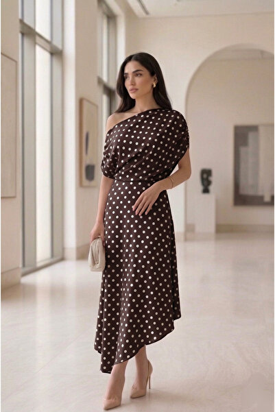 Lovely butik Πουά φόρεμα με έναν ώμο, ντραπέ, ασύμμετρης κοπής