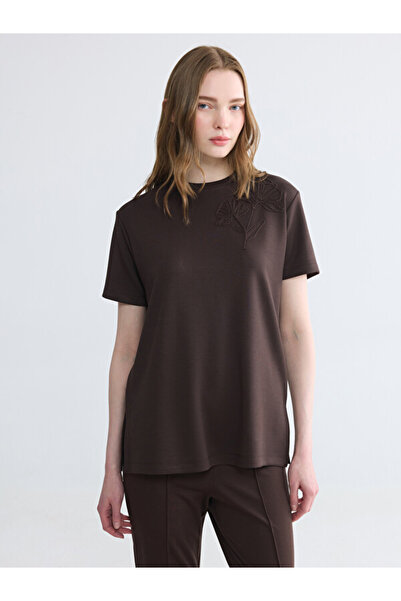 LC Waikiki Timeless Clothing & Timeless Choices Zero Roba Collar Embroidered ...
