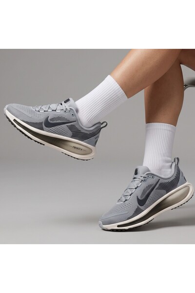 Nike Vomero 18 Gray Walking Shoes Sportie (Narrow Fit)