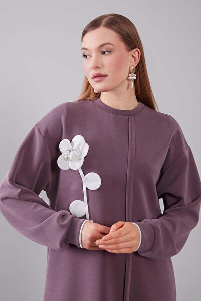 Levidor Plum Three-Dimensional Rose Detailed Sweatshirt