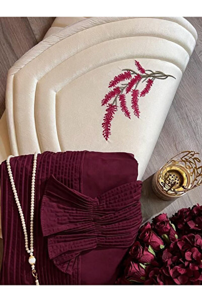 Generic Women's Prayer Set Includes Padded Embroidered Prayer Rug and Burgund...