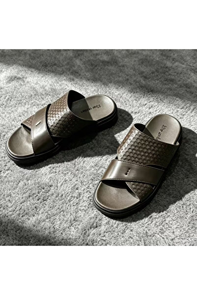 Bleco Luxurious embossed men's sandals, suitable for indoor and outdoor wear ...