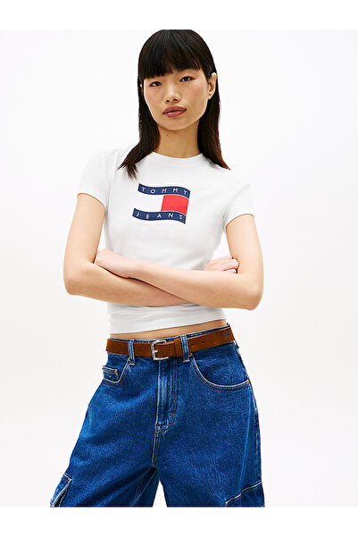 Tommy Hilfiger Kadın Slim Fit Wavy Flag T-shirt