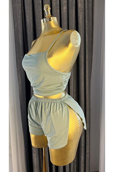 Store Kadın Askılı Crop Atlet ve Yırtmaç Detaylı Şort Pijama Takımı