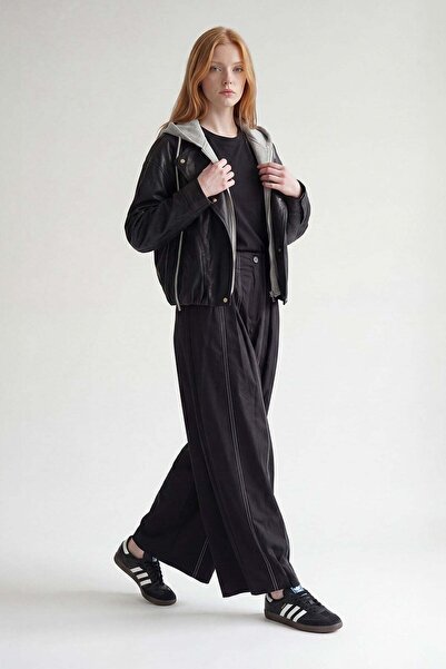 Levidor Black Contrast Stitched Wide Leg Pants