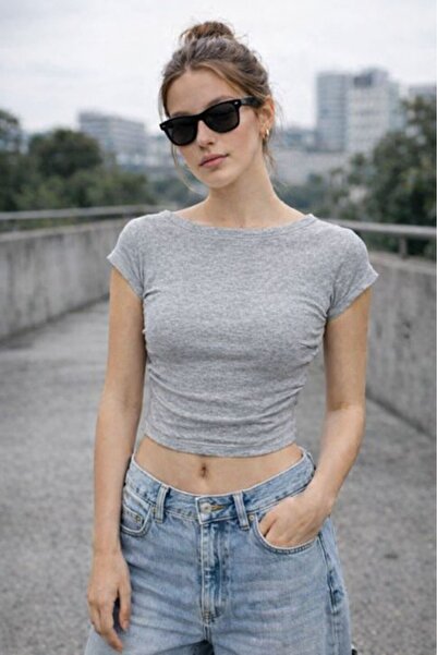 Moda Days Γυναικεία γκρι μπλούζα crop με λαιμόκοψη σκαφάκι, με σούρες στα πλα...