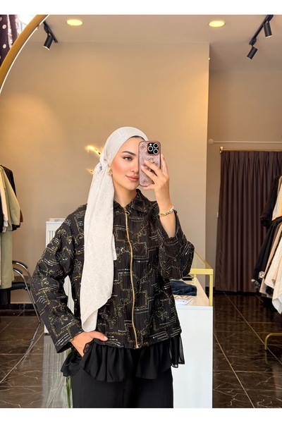 Gizem Karademir Boutique Eteği Piliseli Ceket