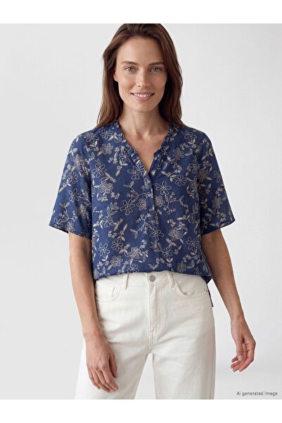 LC Waikiki Lcw Grace Navy Blue Ruffled Collar Floral Blouse