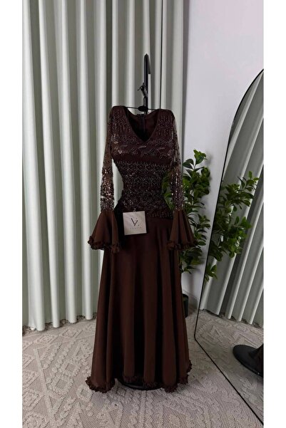 GORI FASHION Sequin and Chiffon Evening Dress