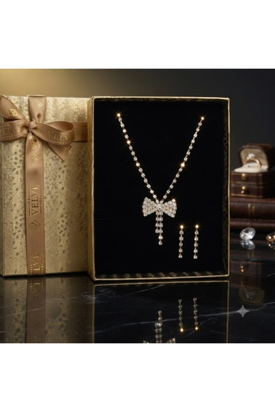 velve Set bijuterii Amelie, colier cu pandantiv funda si cercei cu cristale, ...