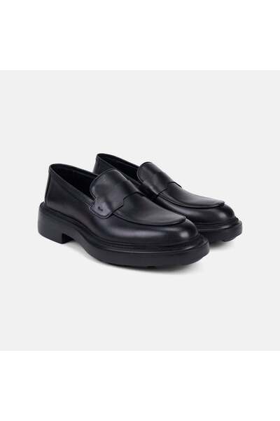 Desa Men's Black Thick Soled Classic Leather Loafer
