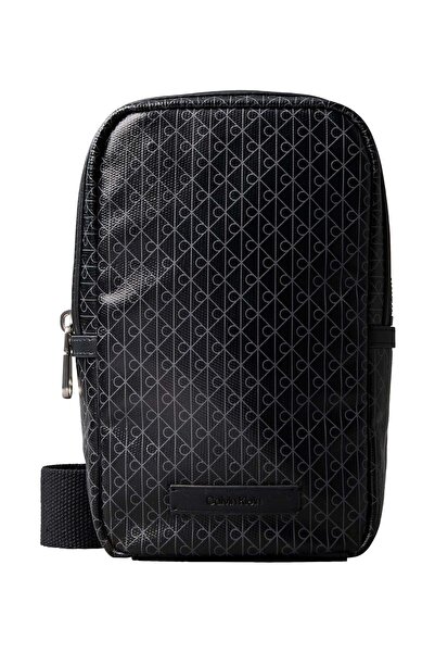 Calvin Klein Siyah Erkek Postacı Çantası EMBLEM AOP COATED SQUARE SLING