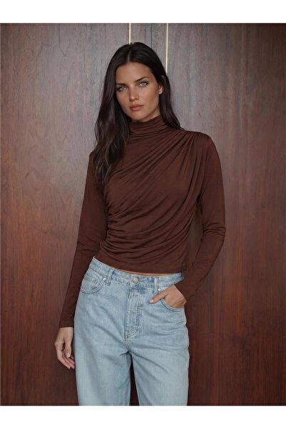 WeShaya A.Brown Stretchy Sandy Fabric Long Sleeve Regular Cut Blouse with Dra...