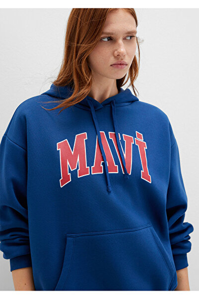 Mavi Marineblaues Sweatshirt mit Kapuze und Logoaufdruck 1600361-82625