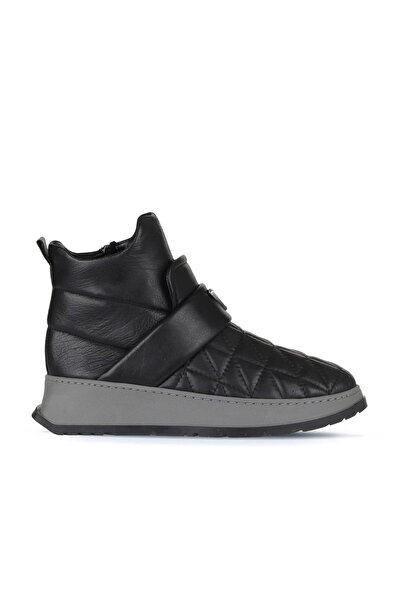 Bueno Shoes بوت رياضي نسائي - جلد أسود موديل 01wa 7402501