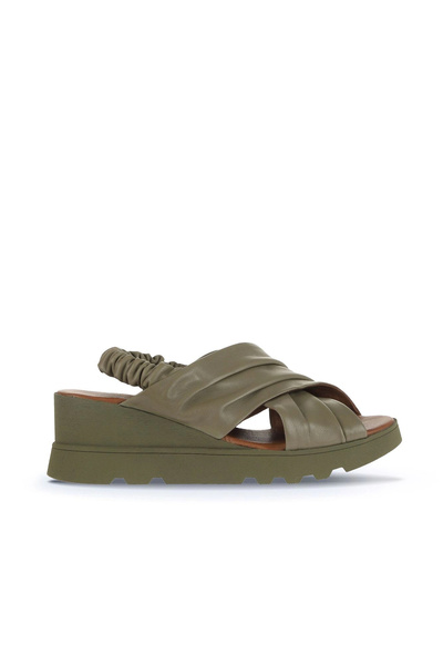 Bueno Shoes Sandale cu toc cu pană pentru femei din piele kaki 01wa0508