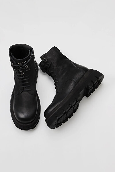 Bueno Shoes Черни дамски ботуши на танкетка от набук 01wv1000