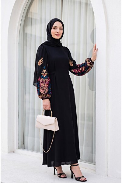 Modamorfo Rochie creion cu mâneci brodate și dantelă din tul - fucsia