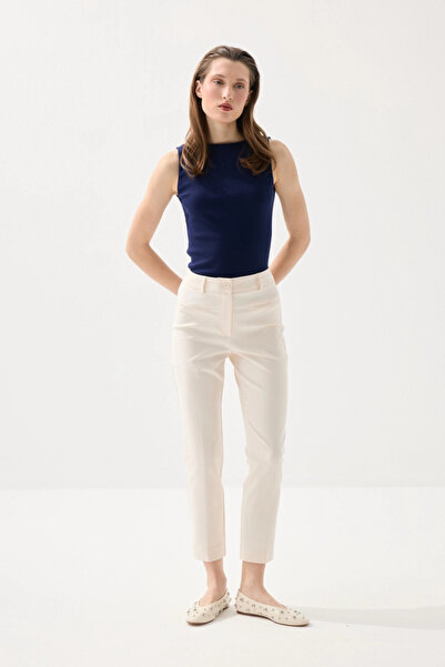 Gusto Pantaloni clasici Magic - Ecru