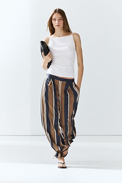 Massimo Dutti Paçası bağcıklı saten pantolon