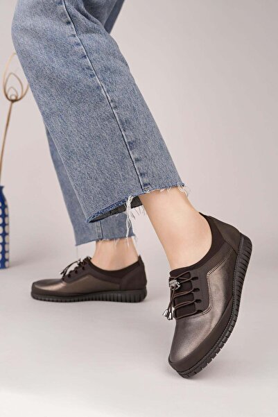 Nesil Shoes حذاء نسائي Sdf 702-1 بأربطة مطاطية نحاسية اللون