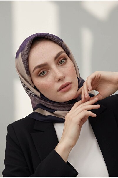 Vissona %100 Twill İpek Geometrik Desenli Mürdüm - Siyah Renkli 90x90 Eşarp D...