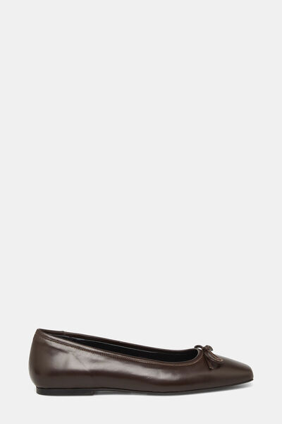 W Collection DERİ FİYONKLU BABET