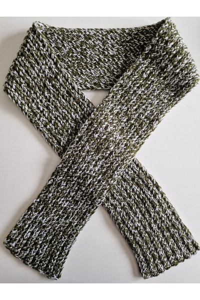 Hobi Kafe Hand-Knitted Green-White Scarf (17Cm*200Cm Dimensions)