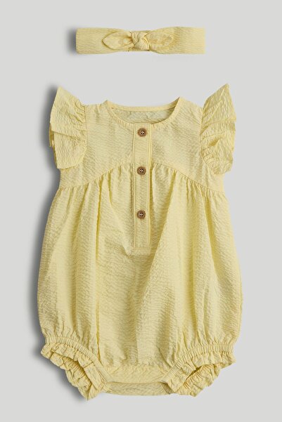 MOTHERCARE بدلة رومبر صفراء مع عصابة رأس