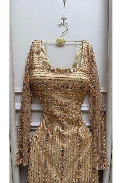 DIFFERENT Gold Dress with Long Sleeves and Evening Embroidery
