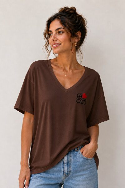 ArtYus Heart Detail Printed V-Neck Casual Unisex Oversize T-Shirt – Cotton Ca...