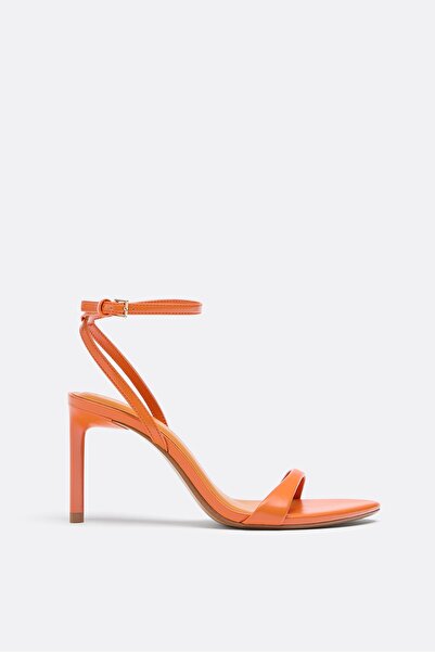 Stradivarius Saten yüzeyli stiletto topuklu sandalet
