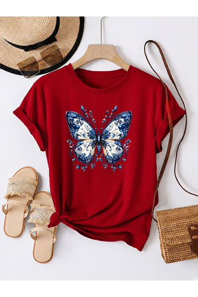 Trend Sizde Μπλουζάκι Unisex με στάμπα κόκκινης έθνικ πεταλούδας και λαιμόκοψ...