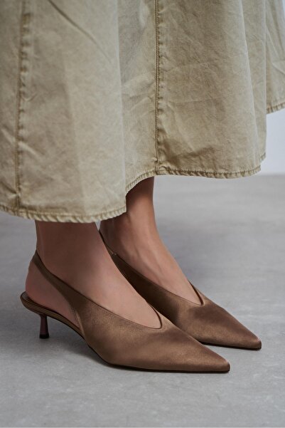 NİŞANTAŞI SHOES Γυναικεία παπούτσια με τακούνι Wilson Brown Satin Open Back