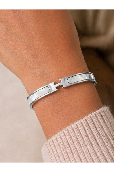 VELVIA H Letter Design Bracelet with Shiny Shell